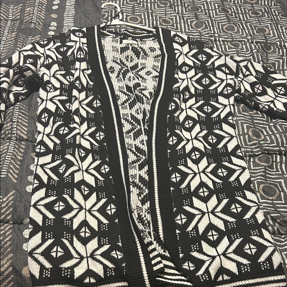 Maurices Black and White Patterned Cardigan